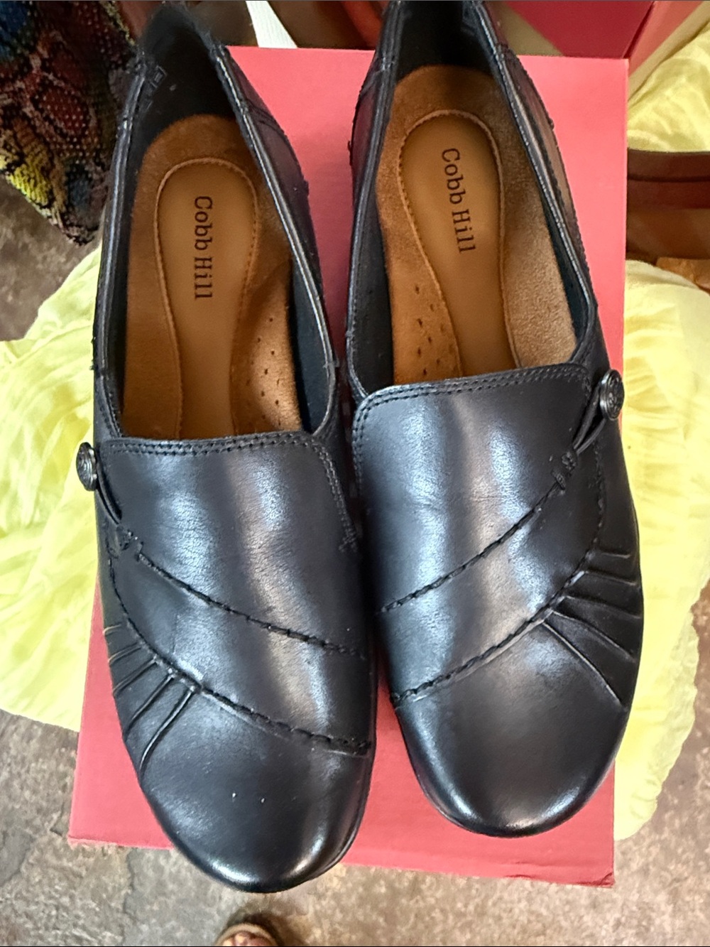 Cobb Hill Black Leather Slip-On Loafers Size 8W